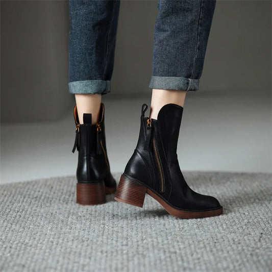 LEATHER ANKLE BOOTS 